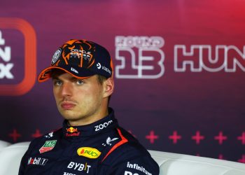 Verstappen dobio primamljivu ponudu: Na pomolu senzacionalan transfer u Formuli 1
