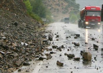 Vozite oprezno! Zbog padavina su mogući odroni na putevima