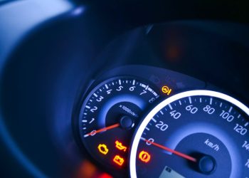 Ako vam se upali ovaj znak na kontrolnoj ploči, zaustavite auto i brzo kod mehaničara