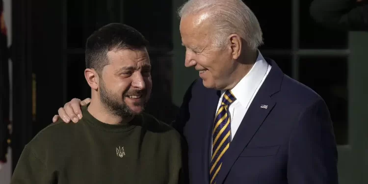 Biden odobrio 425 miliona dolara pomoći Ukrajini nakon razgovora sa Zelenskim