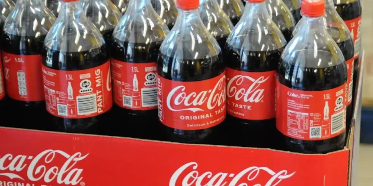 Coca-Cola povlači 28 miliona plastičnih boca