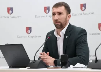 Delić kritikovao Schmidta zbog izjednačavanja Alije Izetbegovića i zločinca Mladića: Činjenice su nesporne