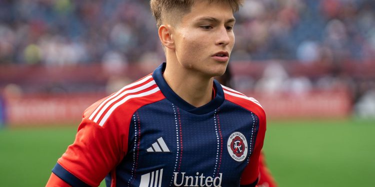 Esmir Bajraktarević se noćas oglasio i otkrio veliku vijest