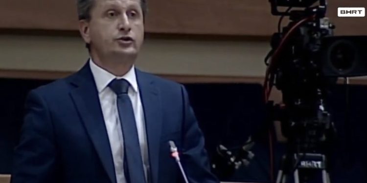 Jasmin Emrić o izboru Komisije za sukob interesa: Ovo je cirkus. Dejan Ružić je bio u sukobu interesa, konkurs treba poništiti