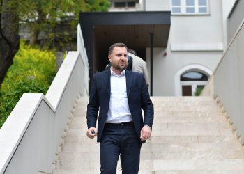 Koliko su SDA-ovci donirali novca svojoj stranci: Abdulah Skaka uplatio 100 KM