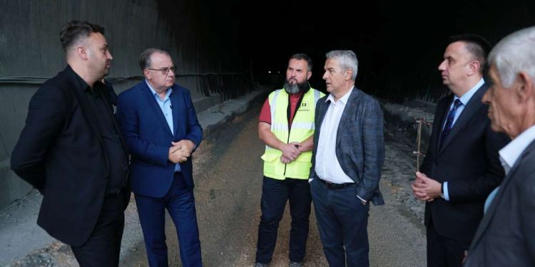 Nikšić obišao radove: Zadovoljan sam kada vidim da se na tunelu Hranjen radi punom parom