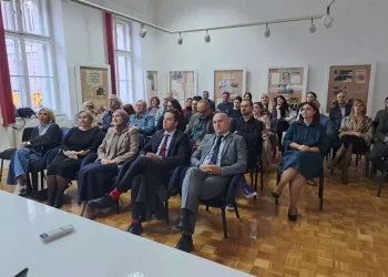 Potrebna je dodatna zaštita mentalnog zdravlja učenika i prosvjetnih radnika zbog dojava o bombama. Ministarstvo krenulo u borbu