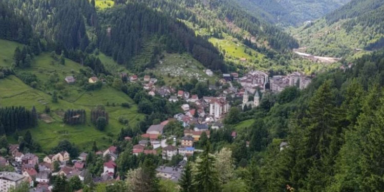 Vareš proglasio stanje prirodne nepogode: Stanari ne mogu iz kuća, neprohodni putevi, pokrenulo se klizište…