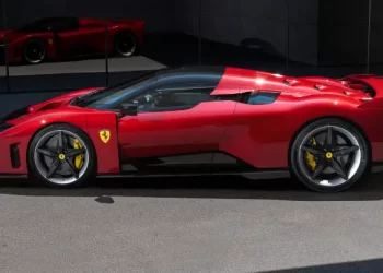 Zvijer iz Maranella: Predstavljen najsnažniji Ferrari u historiji
