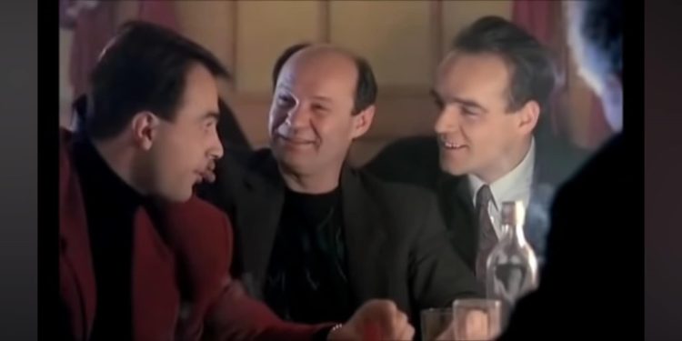 ‘Praznik u Sarajevu’: Priča o šanerima, glumio Mustafa Nadarević, pjevala Hanka Paldum…