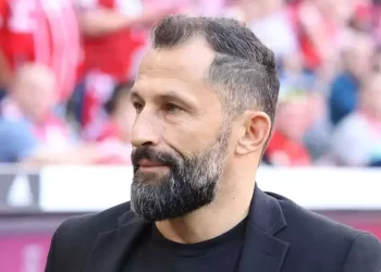 Hasan Salihamidžić nije uspio doći u Jablanicu gdje se igra humanitarna utakmica. Njegov avion nije mogao sletjeti zbog magle