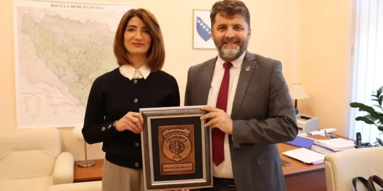 Katica i Katić: Podrška projektu izgradnje hangara za helikopter