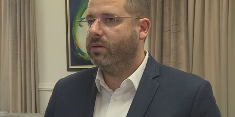 Kovačević (uprazno) prijeti: Proces u Sudu BiH mora biti obustavljen, inače slijedi odgovor RS