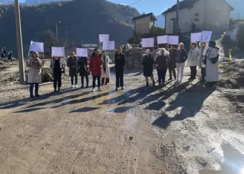 Mještani Donje Jablanice protestuju, traže od nadležnih da što prije saniraju štetu: Poplave su prošle, ali vi nam utapate nadu