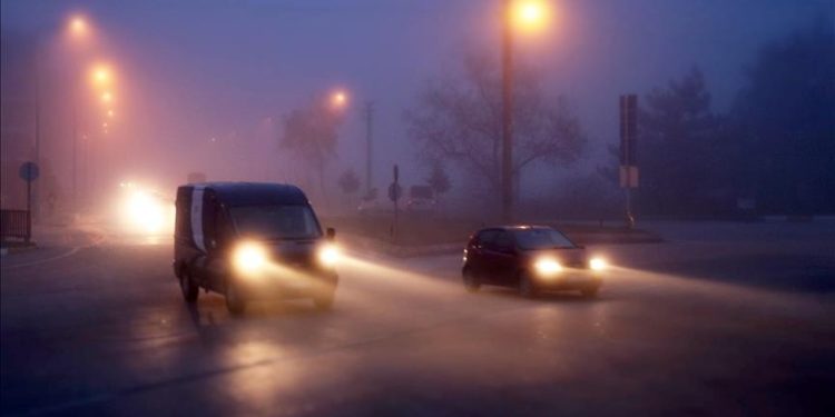 Ovo je 5 važnih savjeta kojih se treba držati kada magla prekrije cestu