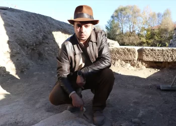 Ovo je turski “Indiana Jones”: I on je arheolog, turisti ga opsjedaju