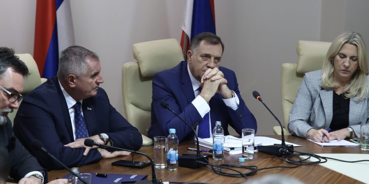 Počeo sastanak državne koalicije