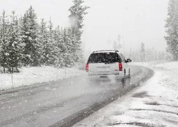 Savjeti iz prakse: Evo kako da vozite sigurno i u zimskim uslovima