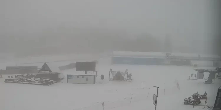 Snijeg pao na Bjelašnici, Jahorini, Trebeviću… Pogledajte slike