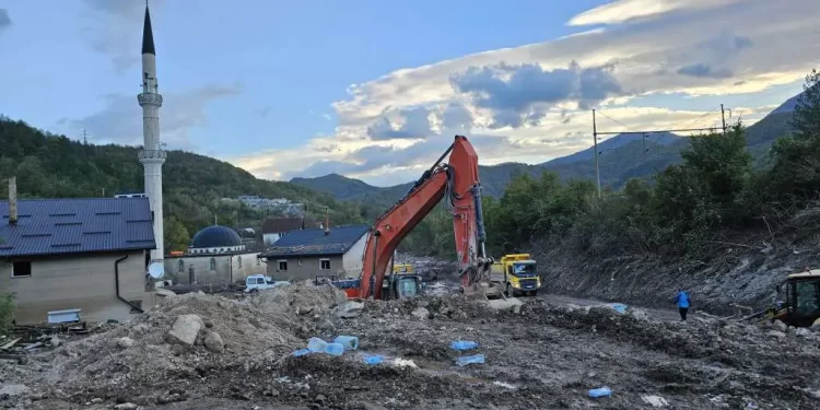 Sve raspoložive službe u Jablanici i Konjicu rade na saniranju šteta