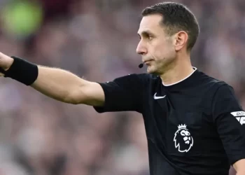 UEFA suspendovala engleskog sudiju. Pojavio se snimak kako ušmrkava bijeli prah na Euru