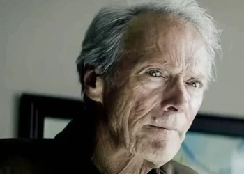 ‘Porotnik broj 2’ bi mogao biti posljednji film Clinta Eastwooda. Zašto ga Warner Bros sahranjuje?