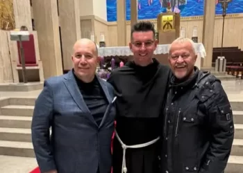 Emotivni Emir Hadžihafizbegović se zahvalio fra Stjepanu Brčinu: Toliko ljubavi prema Bogu… Dovelo me do suza