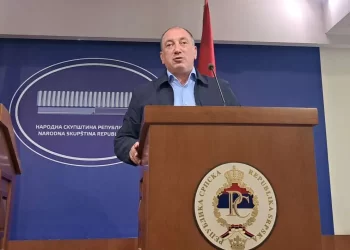 PDP traži da istražni organi uđu u Investiciono-razvojnu banku RS. Potraživanja od 180 miliona KM prodali za šest puta manje novca