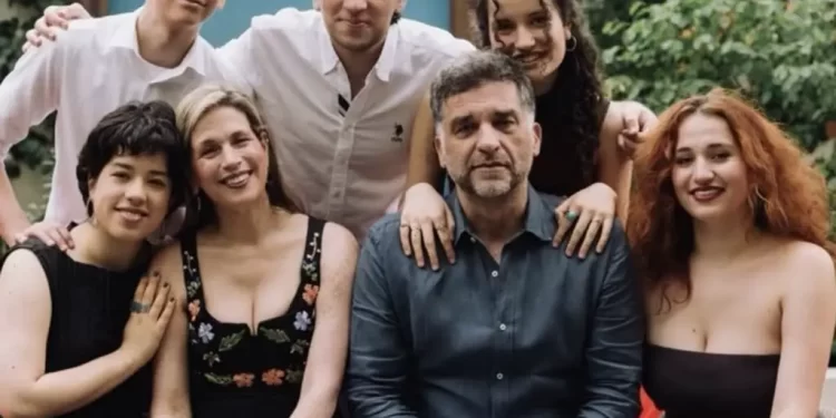 Pogledajte s kojom slikom je Danis Tanović čestitao Novu godinu: Na njoj su dva političara