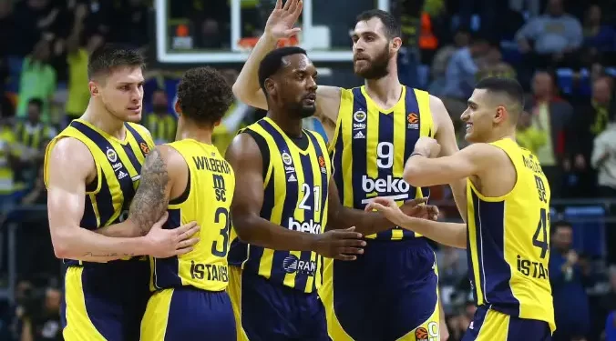Poznat termin odigravanja zaostalog meča između košarkaša Parisa i Fenerbahcea