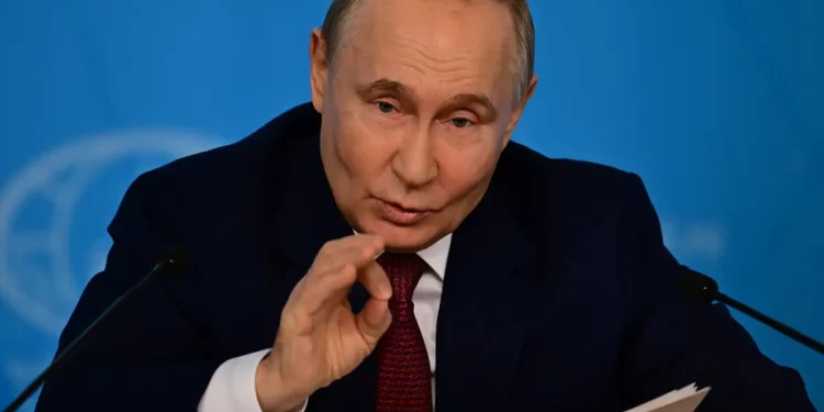 Putin uputio izvinjenje jer se u ruskom zračnom prostoru dogodio ‘tragični incident’, ali nije otkrio ko je odgovoran za pad aviona