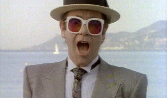 Slavni pjevač otkrio dirljive riječi koje želi na svom nadgrobnom spomeniku