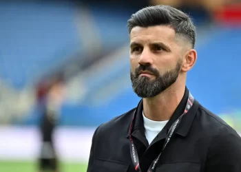 Bosanac zamijenio legendarnog Rooneya na klupi engleskog kluba