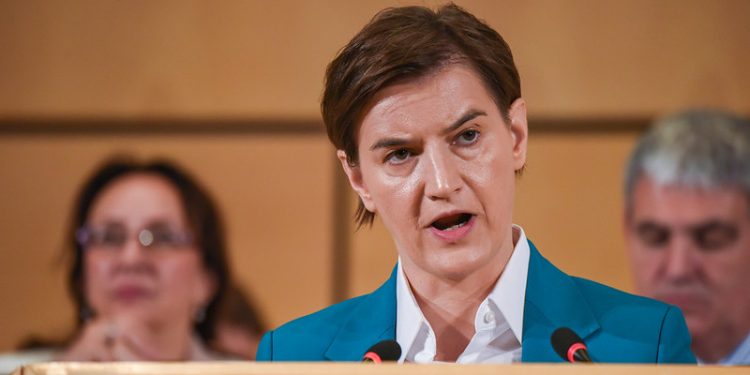 Brnabić u panici: Blokada skupštine Srbije je neozbiljan potez. Ja to neću dozvoliti