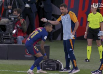 Doktori pomagali Mbappeu, a junak Barcelone odnio njihove torbe s terena