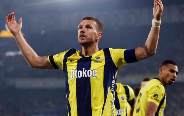 Europa liga: Fenerbahce na krilima Džeke prošao u narednu rundu takmičenja,na svim utakmicama palo čak 52 gola