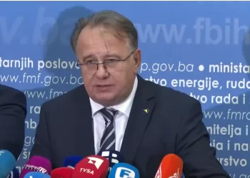 Iz minute u minutu: Počeo press Vlade FBiH o minimalnoj plaći, pratite uživo. Nikšić: Želimo reći istinu o minimalnoj plaći