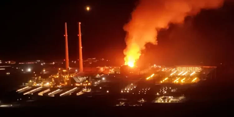 Jedno od najvećih skladišta baterija na svijetu završilo u plamenu. Sabire se materijalna šteta