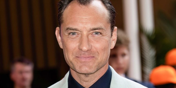 Jude Law u ulozi Vladmira Putina