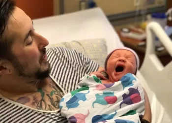 Kad je tata mama, a mama tata: Transmuškarac rodio bebu