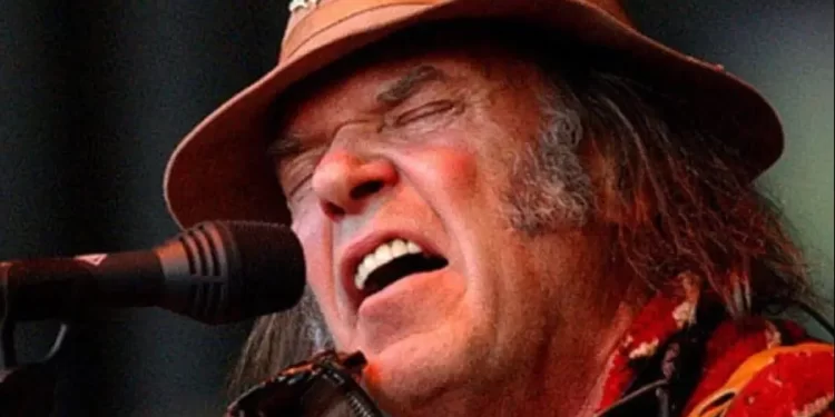 Legendarni pjevač se povlači s muzičkog festivala Glastonbury, kaže da je ‘korporativno odbojan’