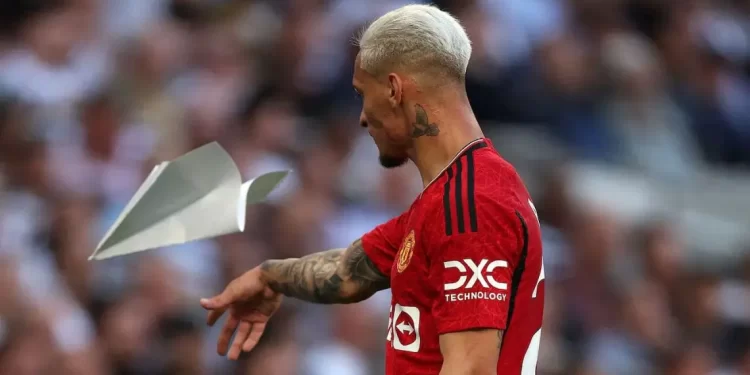 Najgori fudbaler u historiji Manchester Uniteda konačno napustio Old Trafford