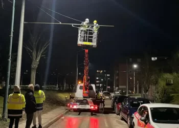Nakon 33 godine čekanja, trolejbus se vraća u Vogošću. Počelo montiranje konzola