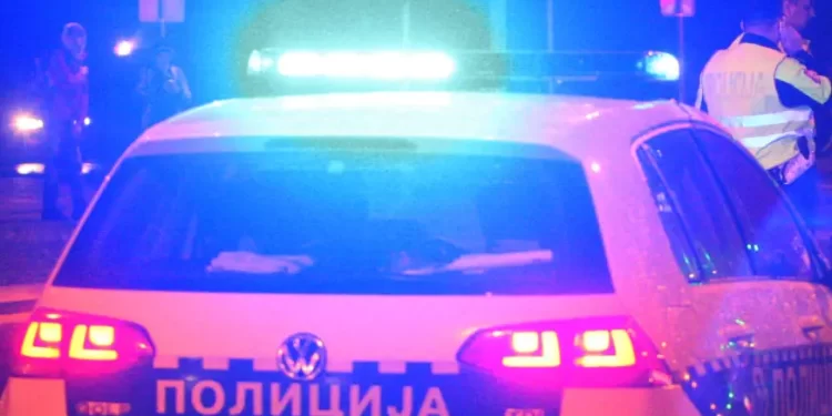 Osamnaestogodišnja djevojka poginula u slijetanju automobila