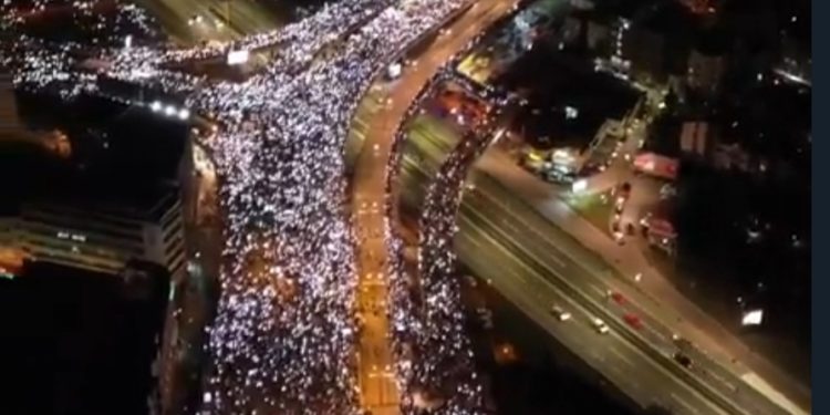 Protesti koji bi mogli promijeniti Srbiju: ‘Ne želim studirati 5 godina, pa da se onda moram učlaniti u stranku da dobijem posao’