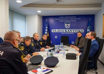 Sastanak Vlade USK i Sindikata policije o povećanju plata i poboljšanju uslova rada