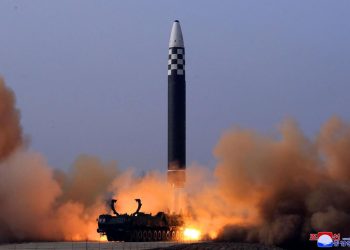 Sjeverna Koreja testirala smrtonosni projektil koji probija sve prepreke
