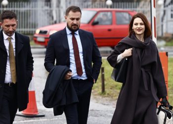 Burno na ročištu Fikretu Hodžiću: Pročitana mu izmjenjena optužnica, on vrijeđao tužioca Pašića. Ljut je i zbog pisanja Raporta