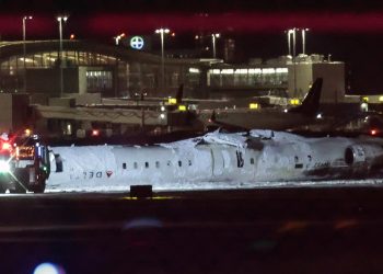 Delta Air Lines nudi 30.000 dolara svakom putniku u avionu koji se prevrnuo na pisti u Torontu