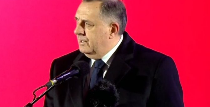 Dodik na skupu SNS: Iz Sarajeva govore kako iz Srbije žele pripojiti RS. Ne, mi iz RS želimo da budemo Srbija